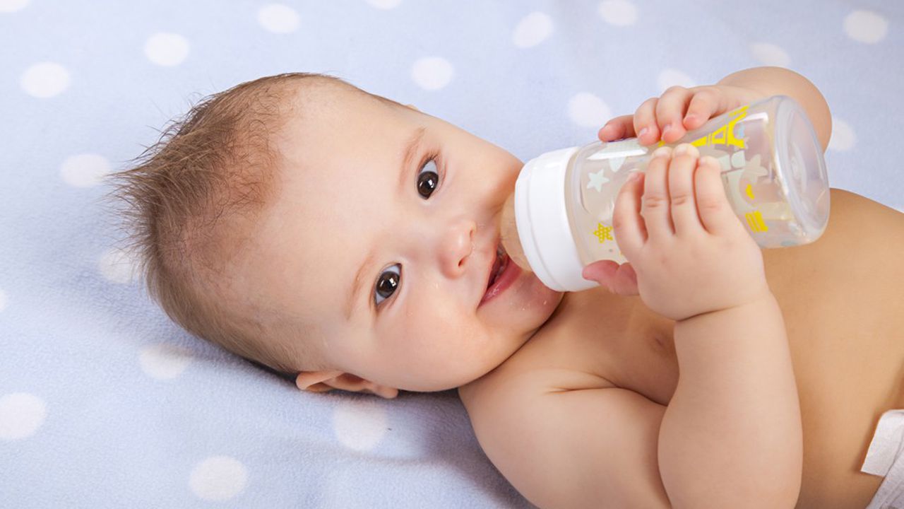 Quel est le meilleur lait anti colique pour bébé